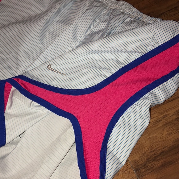 Nike Pants - Women’s Nike Shorts Size Medium